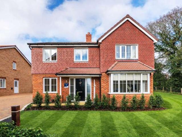 House for sale in Ottershaw, Runnymede