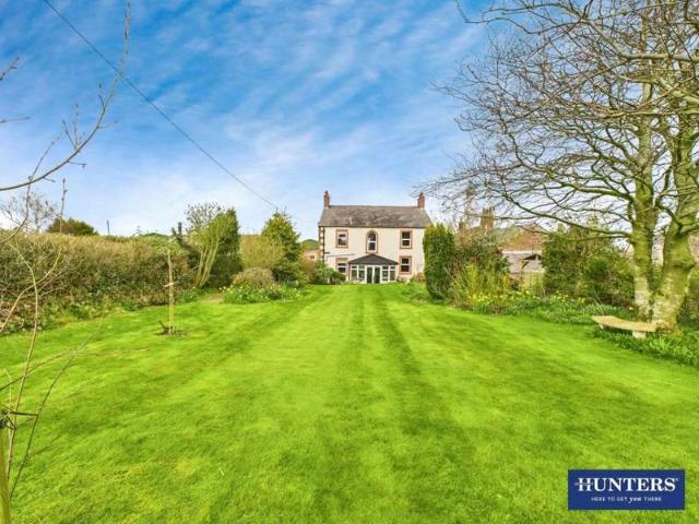 House for sale in Moorhouse, Oulton