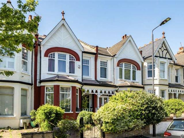 House for sale in Palmers Green, Greater London