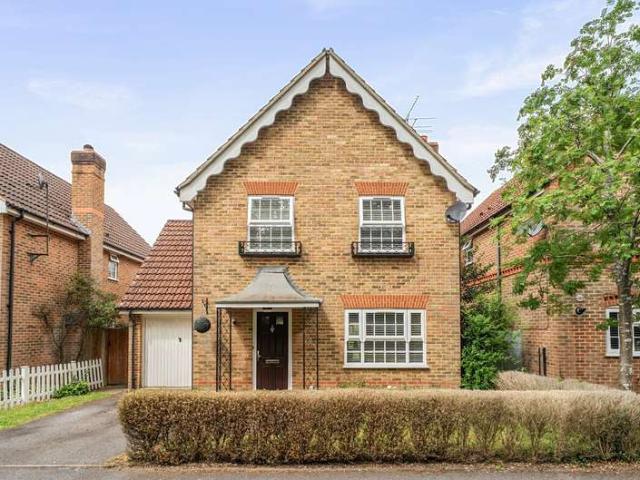 House for sale in Finchampstead