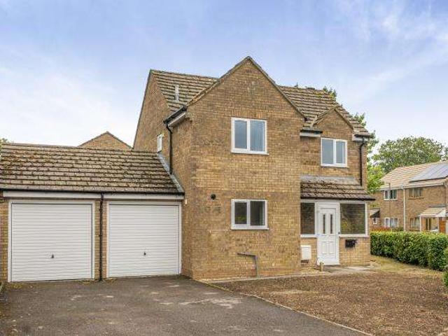 House for sale in Black Bourton, Oxfordshire