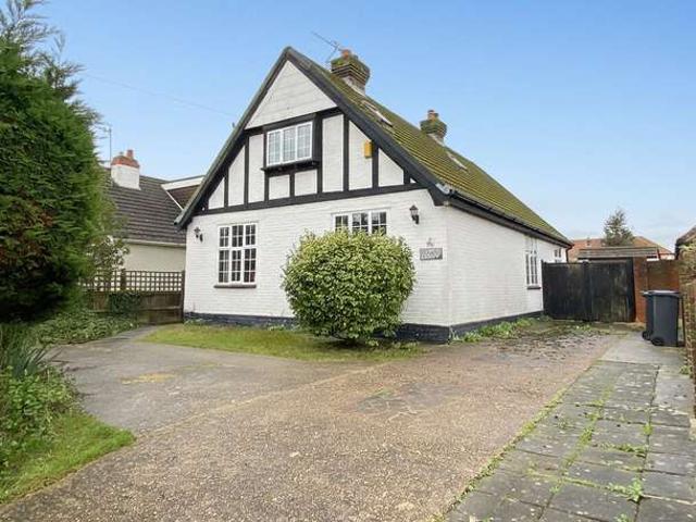 House for sale in Fishersgate, West Sussex