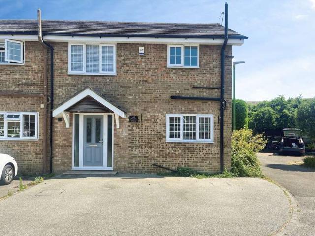 House for sale in Throop, Bournemouth