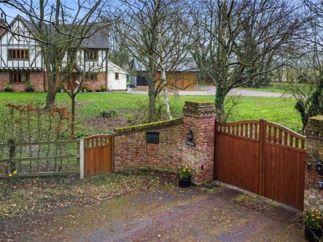 House for sale in Dale Hill, Essex
