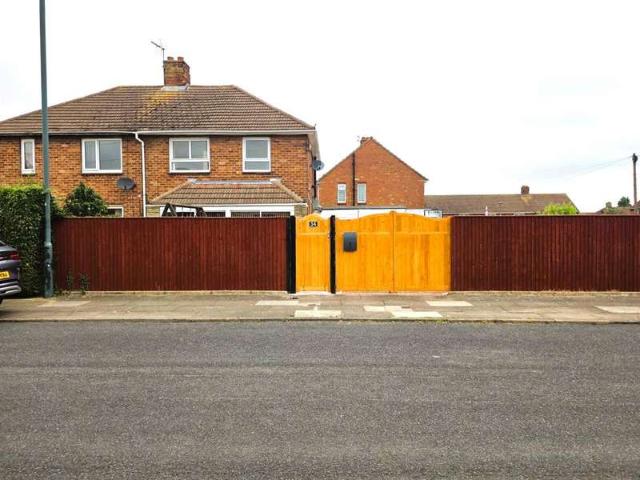 Farm for sale in Nunsthorpe, Bradley