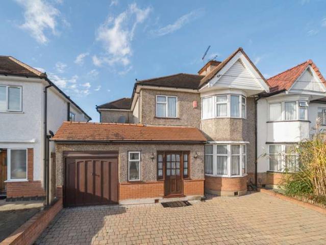 House for sale in Pinner, Greater London