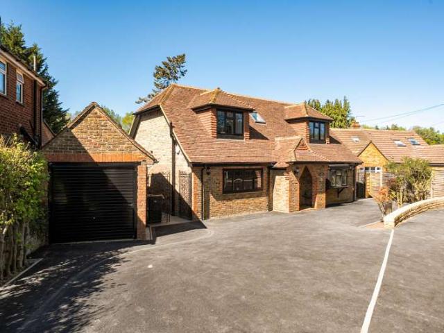 House for sale in Horsell, Woking