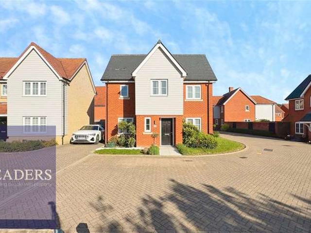House for sale in Chipping Hill, Essex