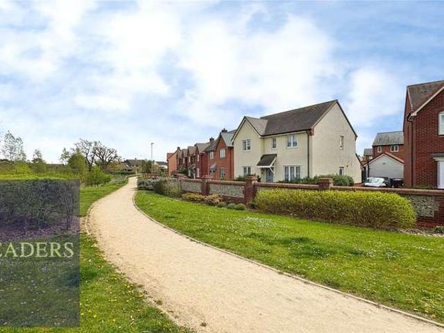 House for sale in Chipping Hill, Essex