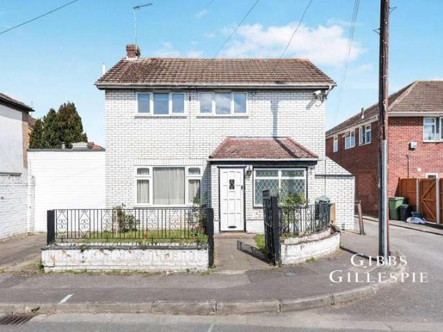House for sale in Greater London