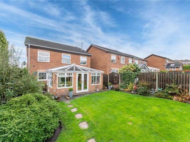 House for sale in West Ardsley, Tingley