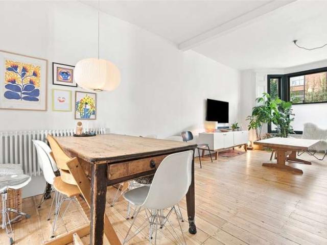 House for sale in London Borough of Hackney, Greater London