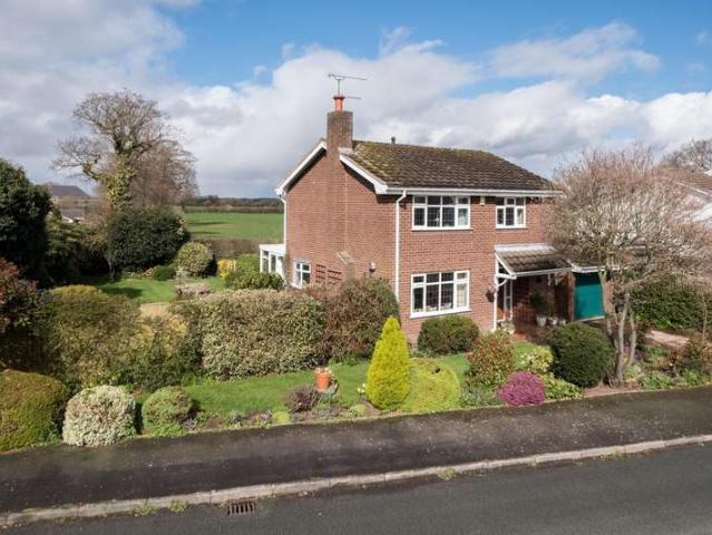 House for sale in Tattenhall, Cheshire