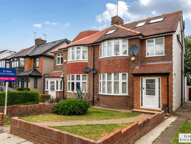 House for sale in London Borough of Ealing, Perivale