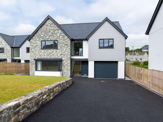 House for sale in Gwalchmai, Wales
