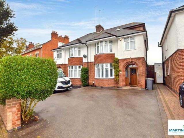 House for sale in Nuneaton, Nuneaton and Bedworth