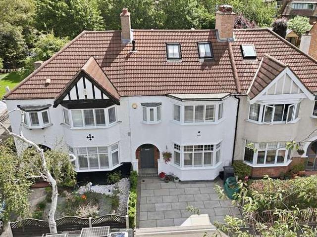 House for sale in Wanstead, Greater London