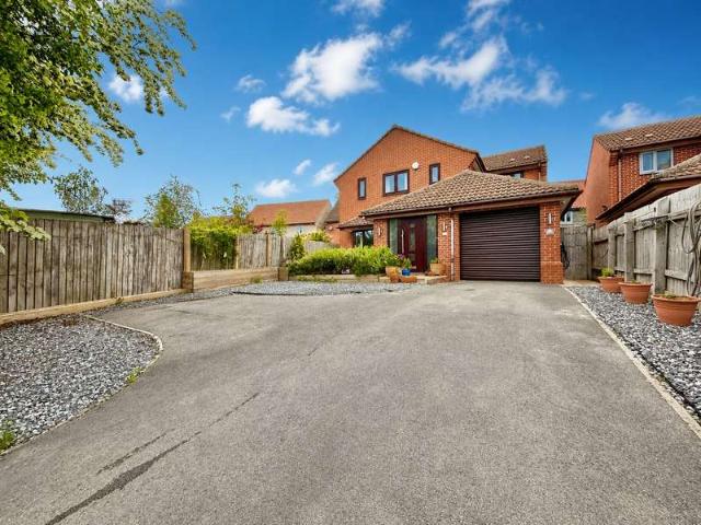 House for sale in Dauntsey, Wiltshire