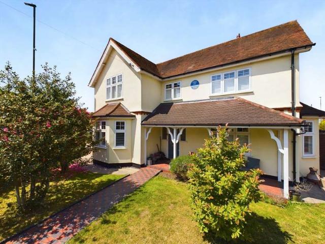 House for sale in Westborough, Surrey