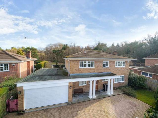 House for sale in Blackwater and Hawley, Hart
