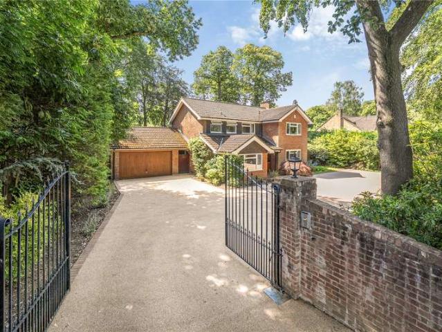 House for sale in Heatherside, Heol-las