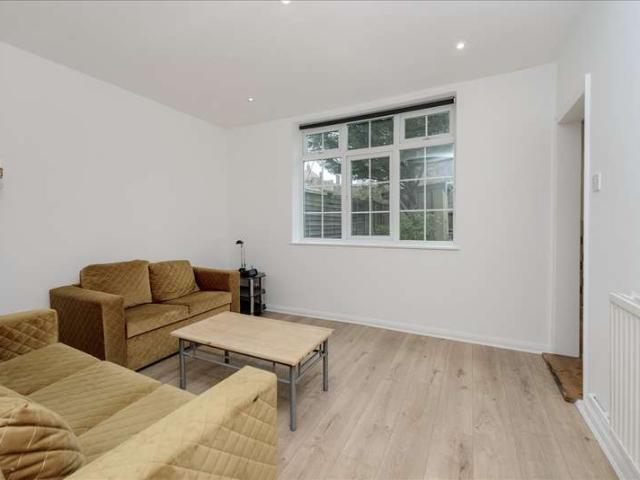 House for sale in Greater London
