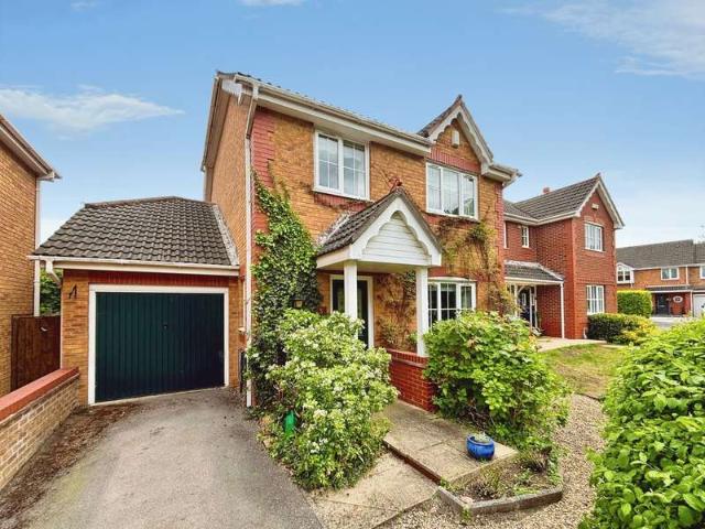 House for sale in The Reddings, Golden Valley
