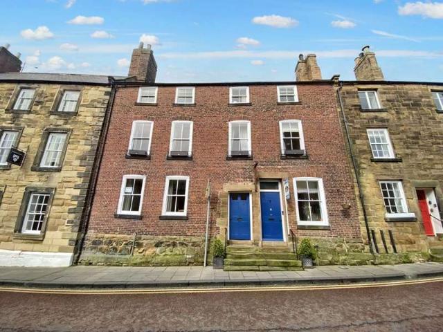 House for sale in Alnwick, Northumberland