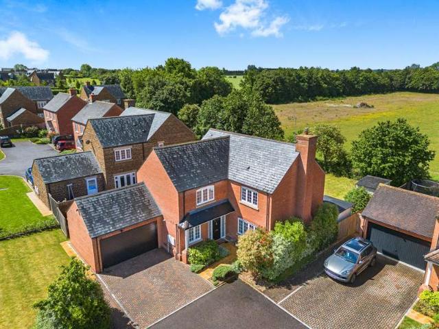 House for sale in Evershot, Oxfordshire
