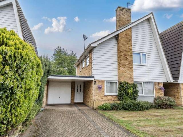 House for sale in Lower Halliford, Surrey