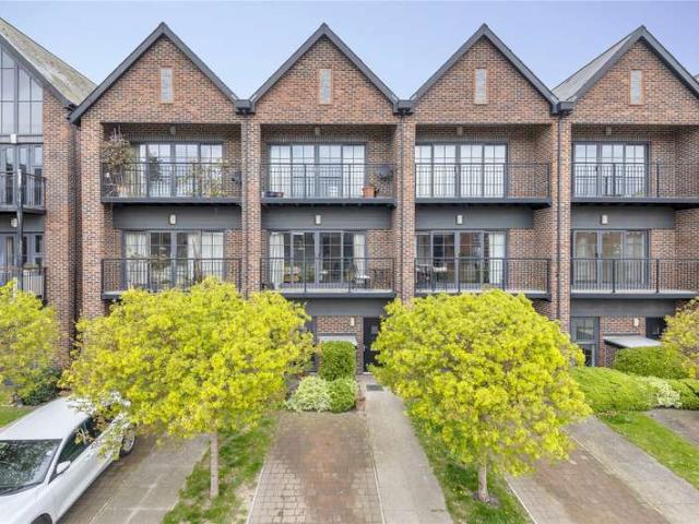 House for sale in Westfield, Woking