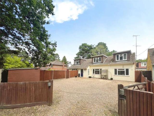 House for sale in Finchampstead
