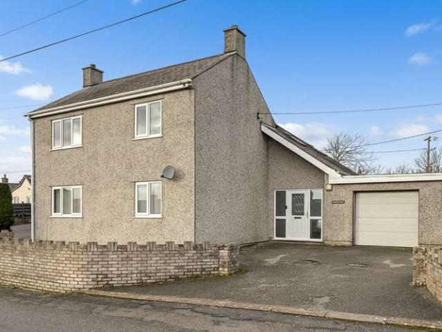 House for sale in Llanfair-Mathafarn-Eithaf, Llanbedrgoch