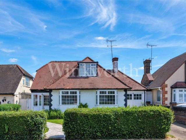 House for sale in Brent Cross, Greater London