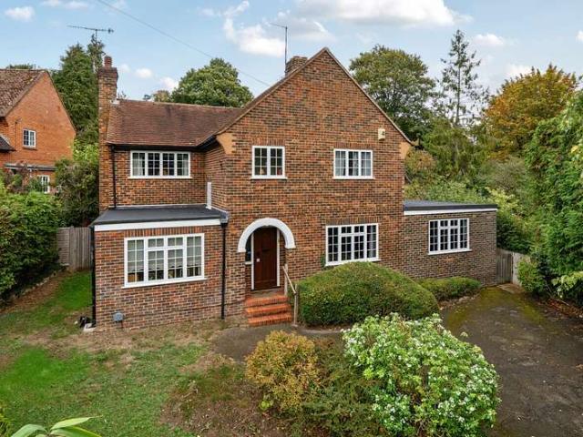 House for sale in Guildford Park, Guildford