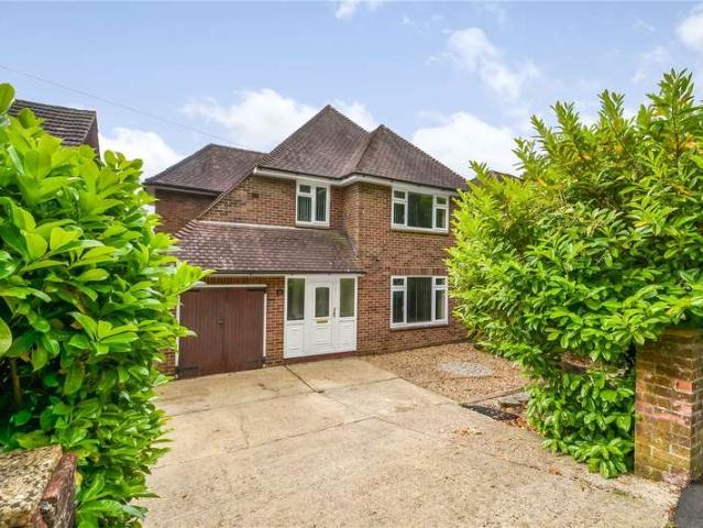 House for sale in Sleepers' Hill, Hampshire