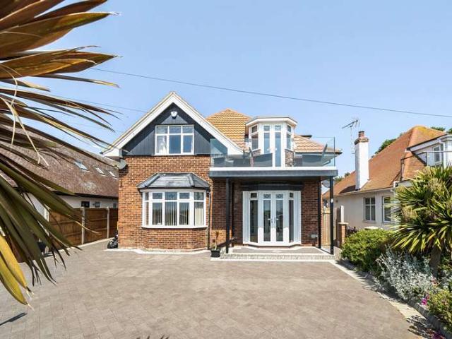 House for sale in Holland-on-Sea, Dale Hill