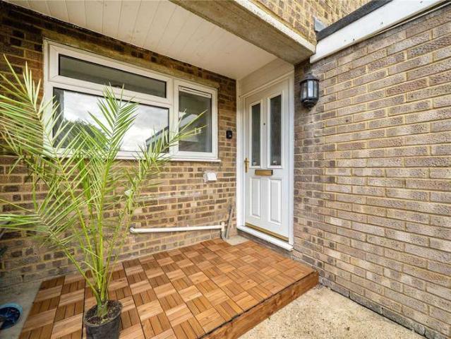 House for sale in Caldecott, Dromore