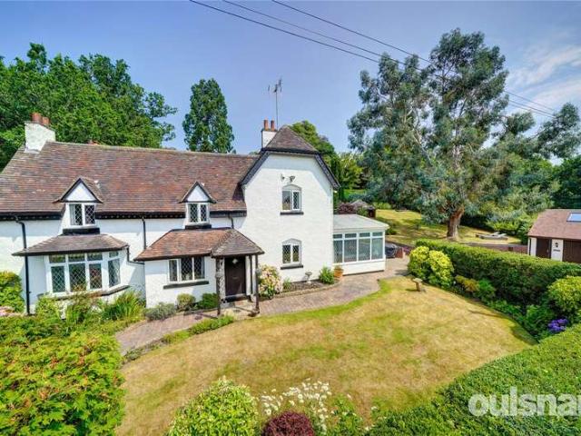 House for sale in Bromsgrove, Worcestershire