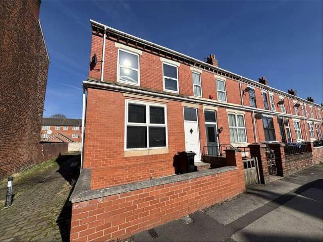House for sale in Old Trafford, Trafford Park