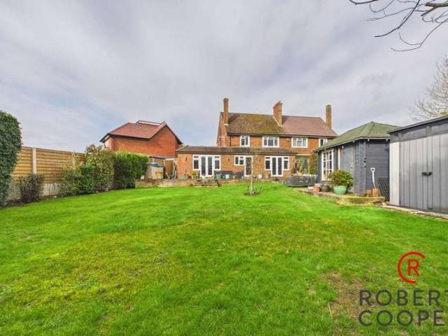 House for sale in Greater London