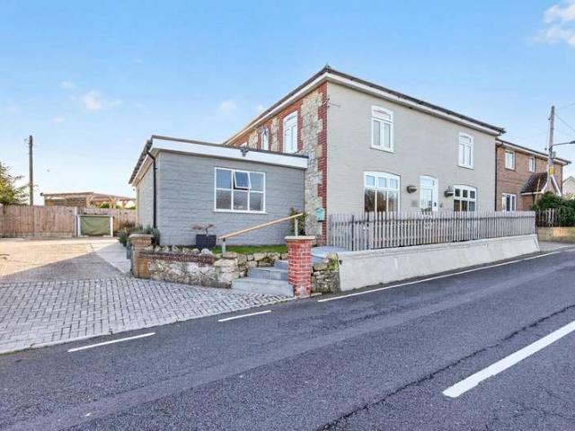 House for sale in Newbridge, Shalfleet