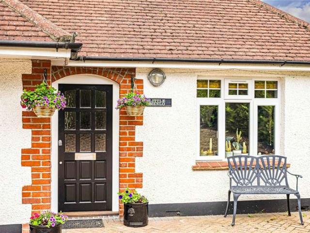 House for sale in Nettleden with Potten End, Pouchen End