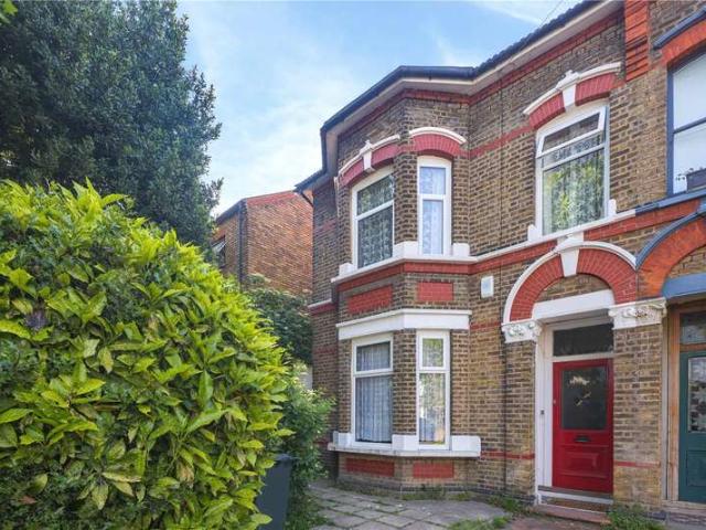 House for sale in Forest Gate, Greater London