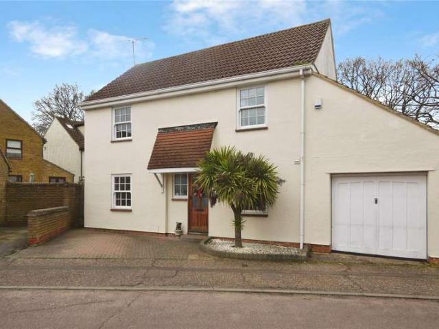 House for sale in Navestock Side, Essex