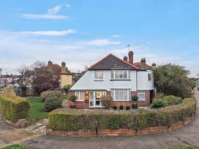 House for sale in West Ewell, Ewell