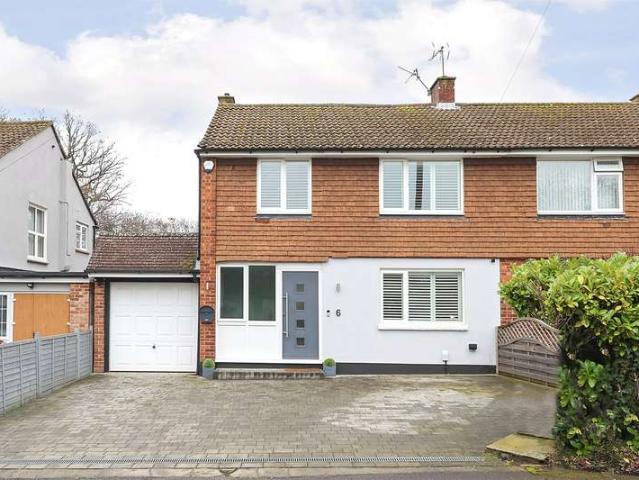 House for sale in Pachesham Park, Surrey