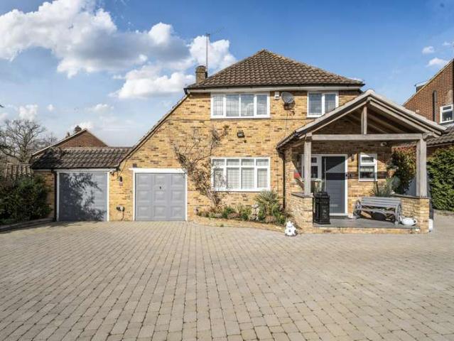 House for sale in Swallow, Buckinghamshire