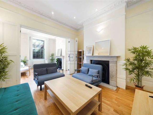 House for sale in Ratcliffe, Greater London