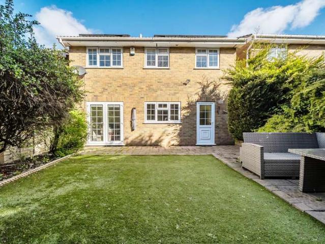 House for sale in Feckenham, City Of Bristol